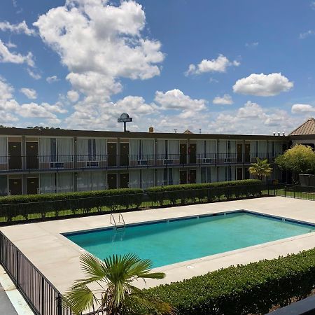 Days Inn By Wyndham Goldsboro Exterior foto