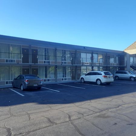Days Inn By Wyndham Goldsboro Exterior foto