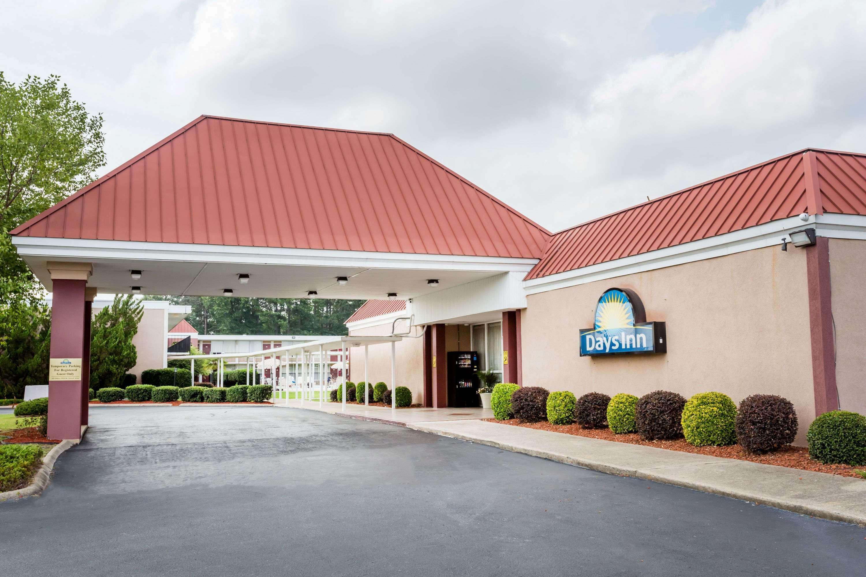 Days Inn By Wyndham Goldsboro Exterior foto
